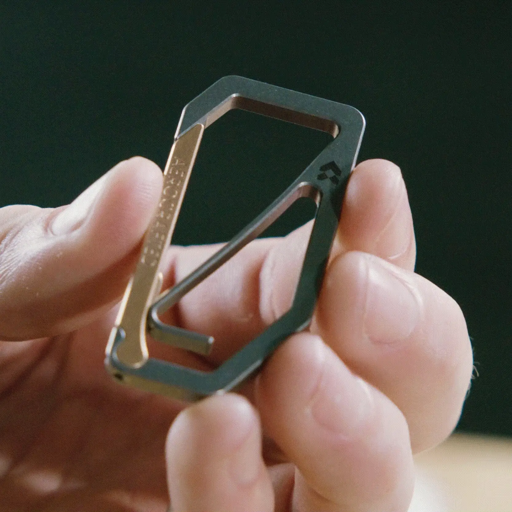 Uplock Key Carabiner - Image 7